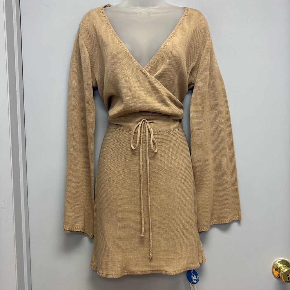 NWT CUPSHE Long Sleeve Surplice Neck Drawstring Waist Mini Sweater Dress -Tan